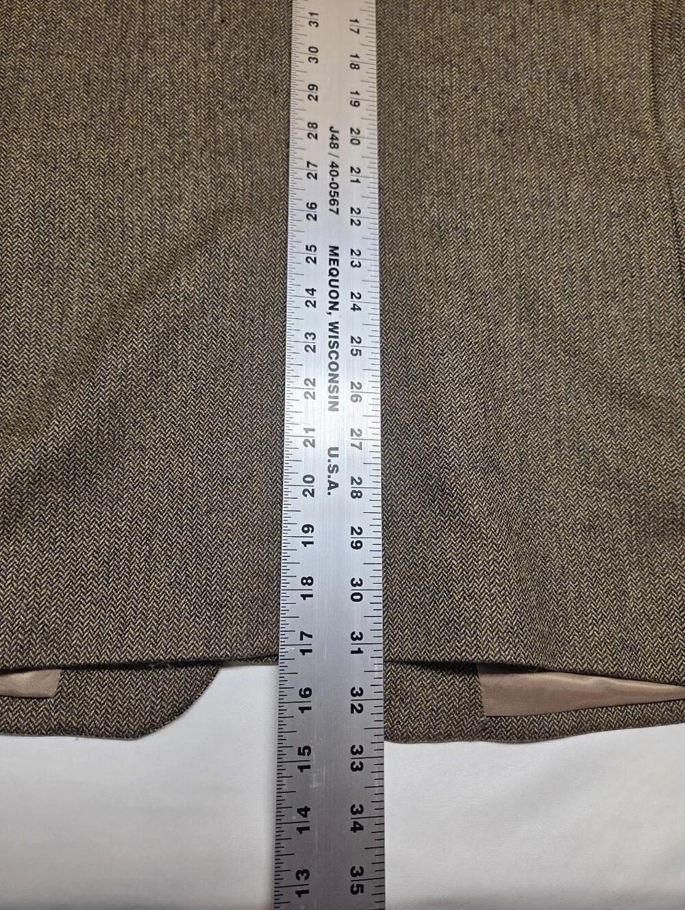 Jos. A. Bank 44R Brown Herringbone Tweed Sport Coat 100% Wool